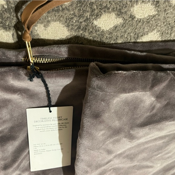 Banana Republic Home Velvet Pillows - Picture 3 of 4